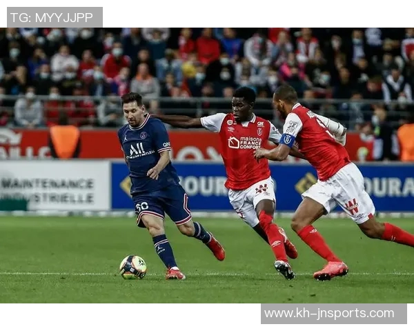 兰斯与史特拉斯堡足球对决精彩回顾及赛季展望分析